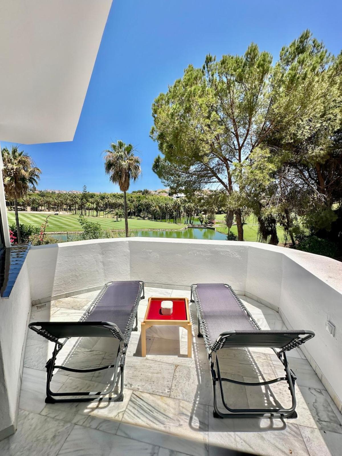 2 Bedroom Golf House - Spectacular Views Apartment Benalmadena